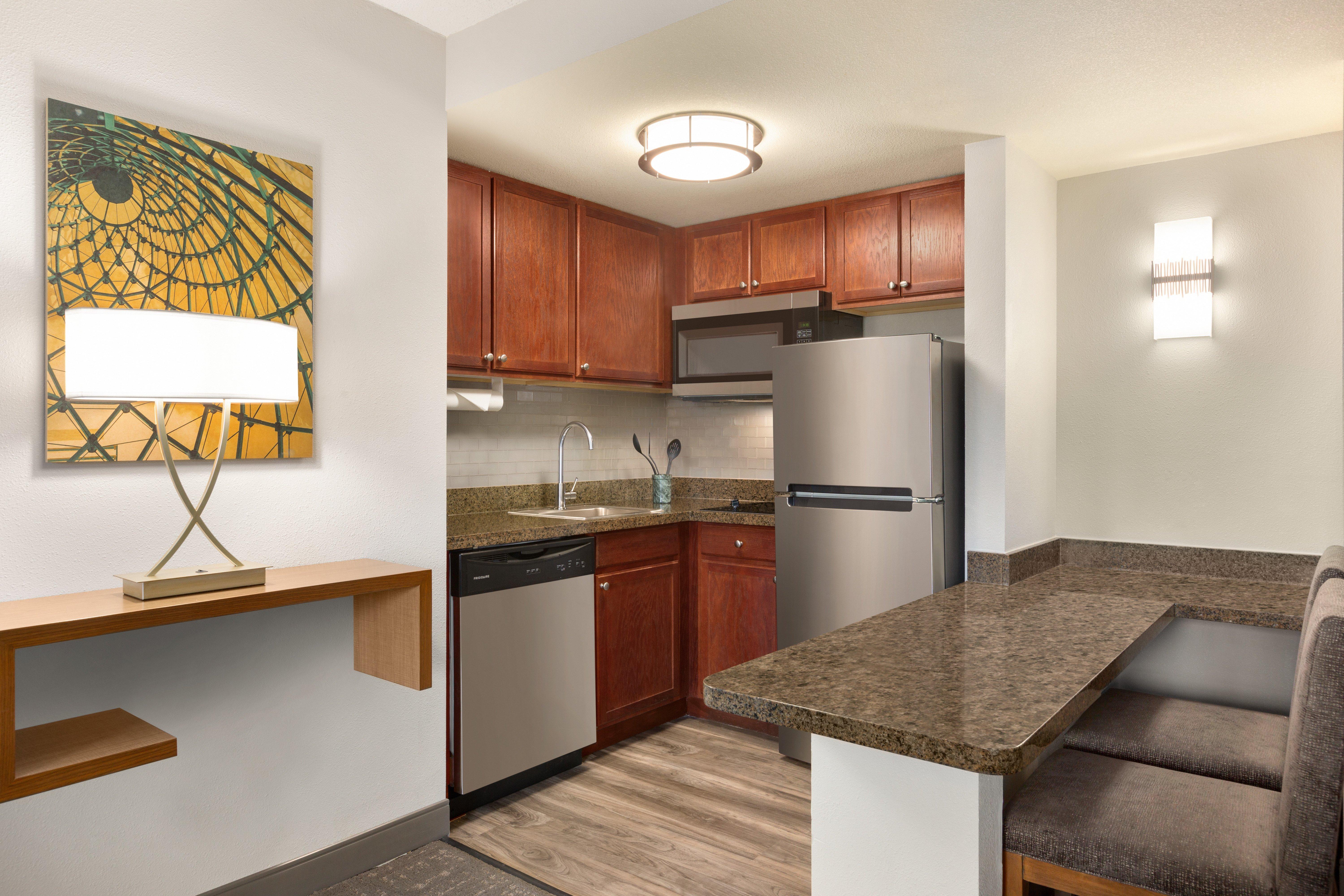 Staybridge Suites Tampa East- Brandon By Ihg Mango Exterior photo