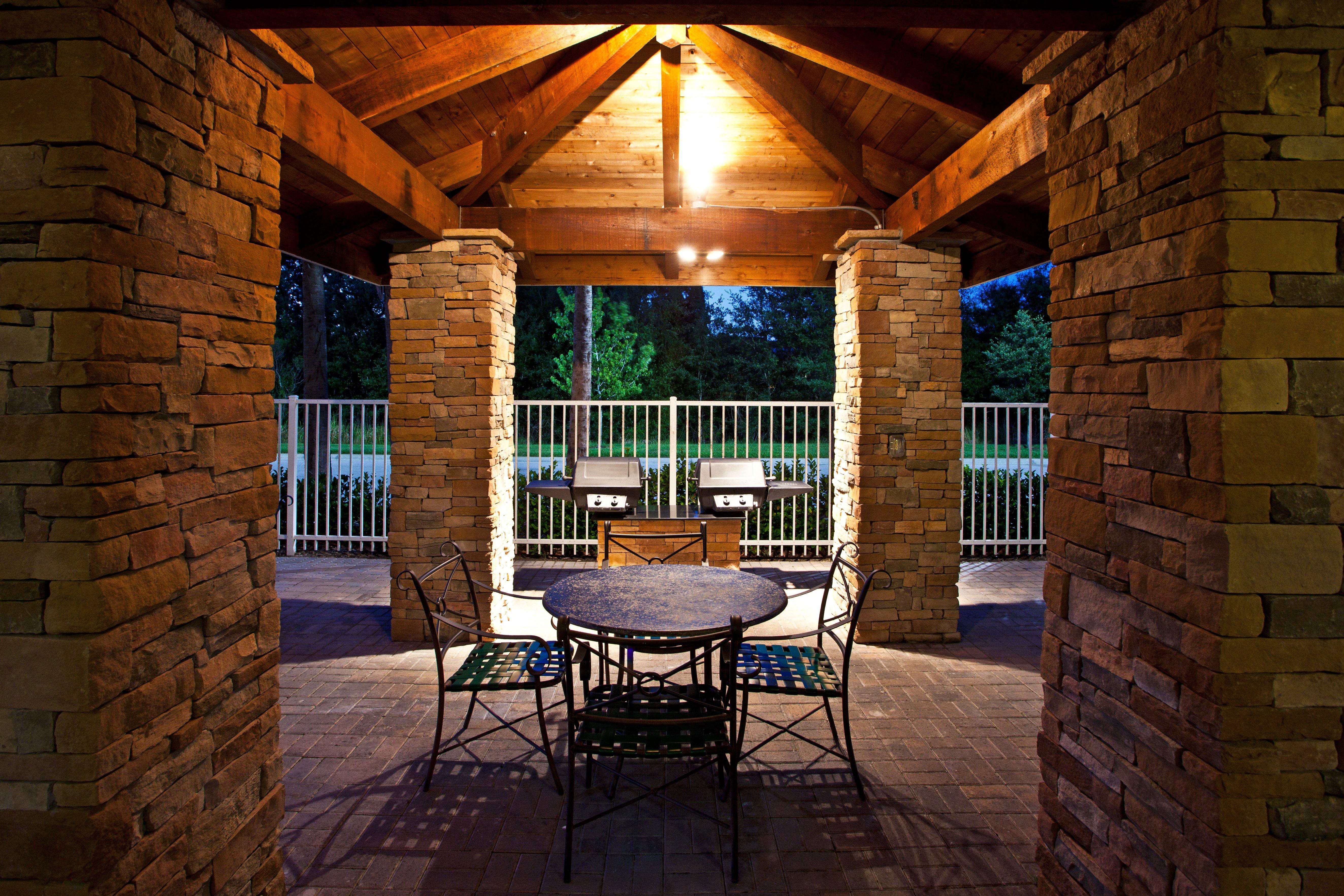 Staybridge Suites Tampa East- Brandon By Ihg Mango Exterior photo
