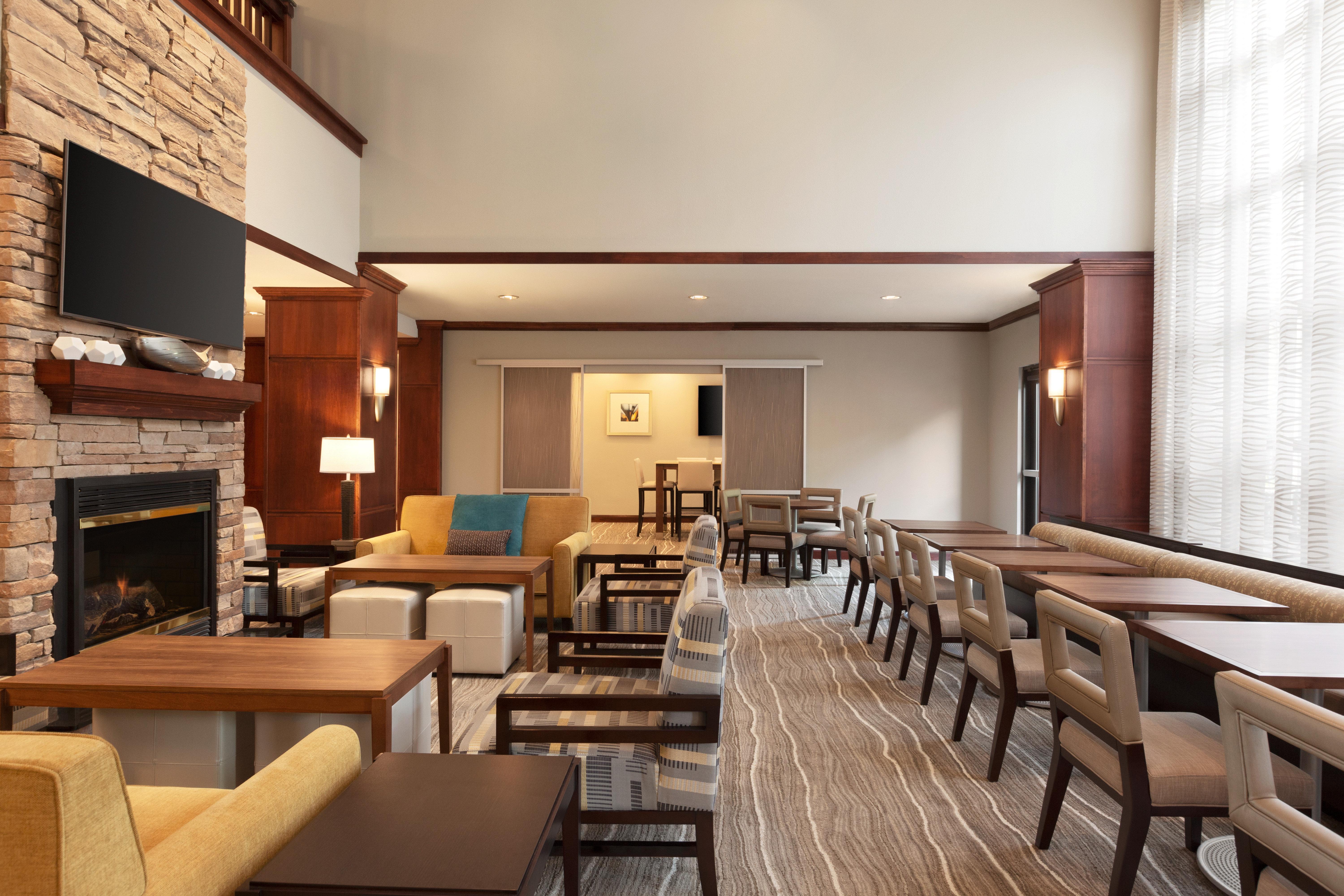 Staybridge Suites Tampa East- Brandon By Ihg Mango Exterior photo