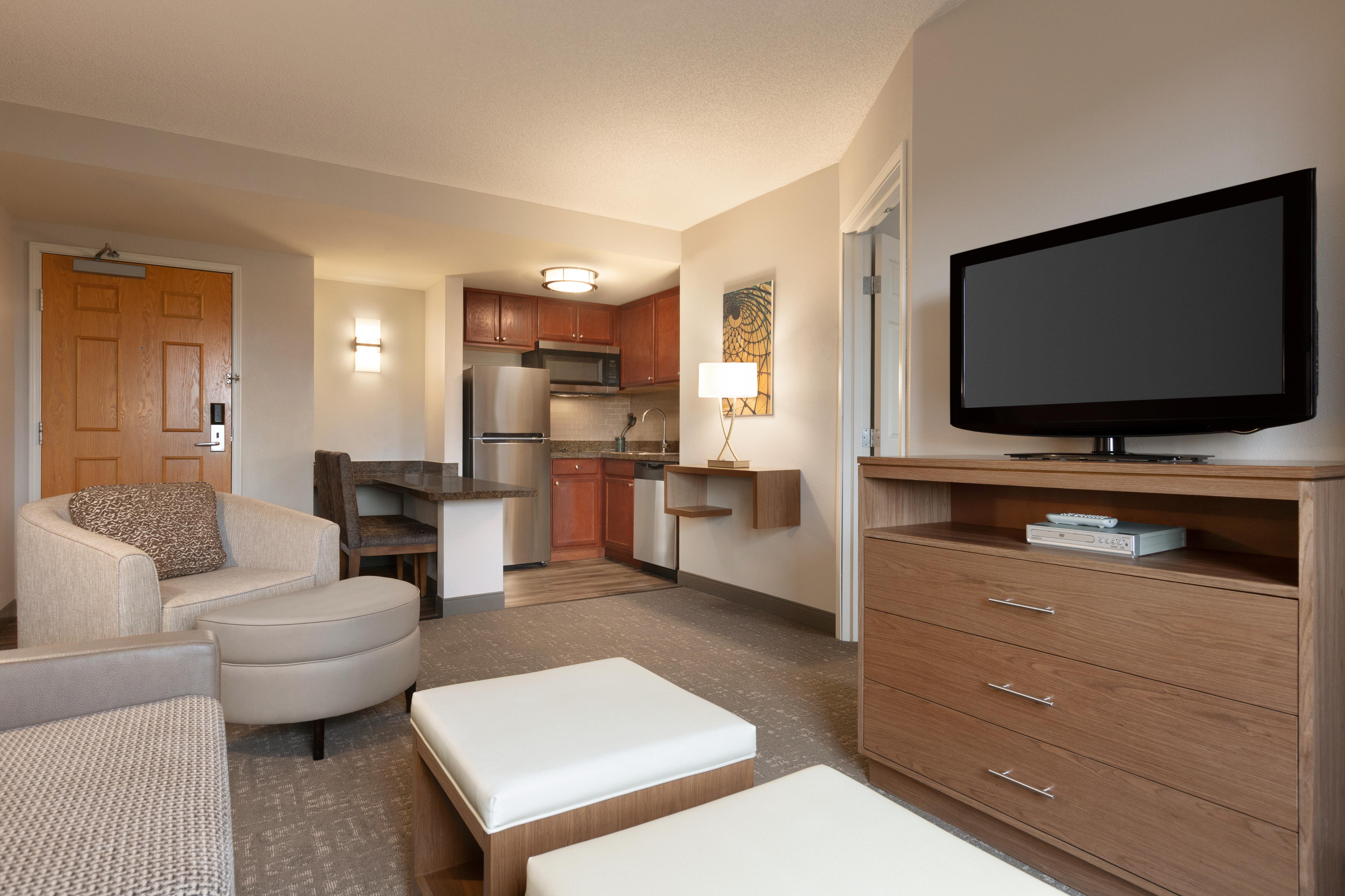 Staybridge Suites Tampa East- Brandon By Ihg Mango Exterior photo