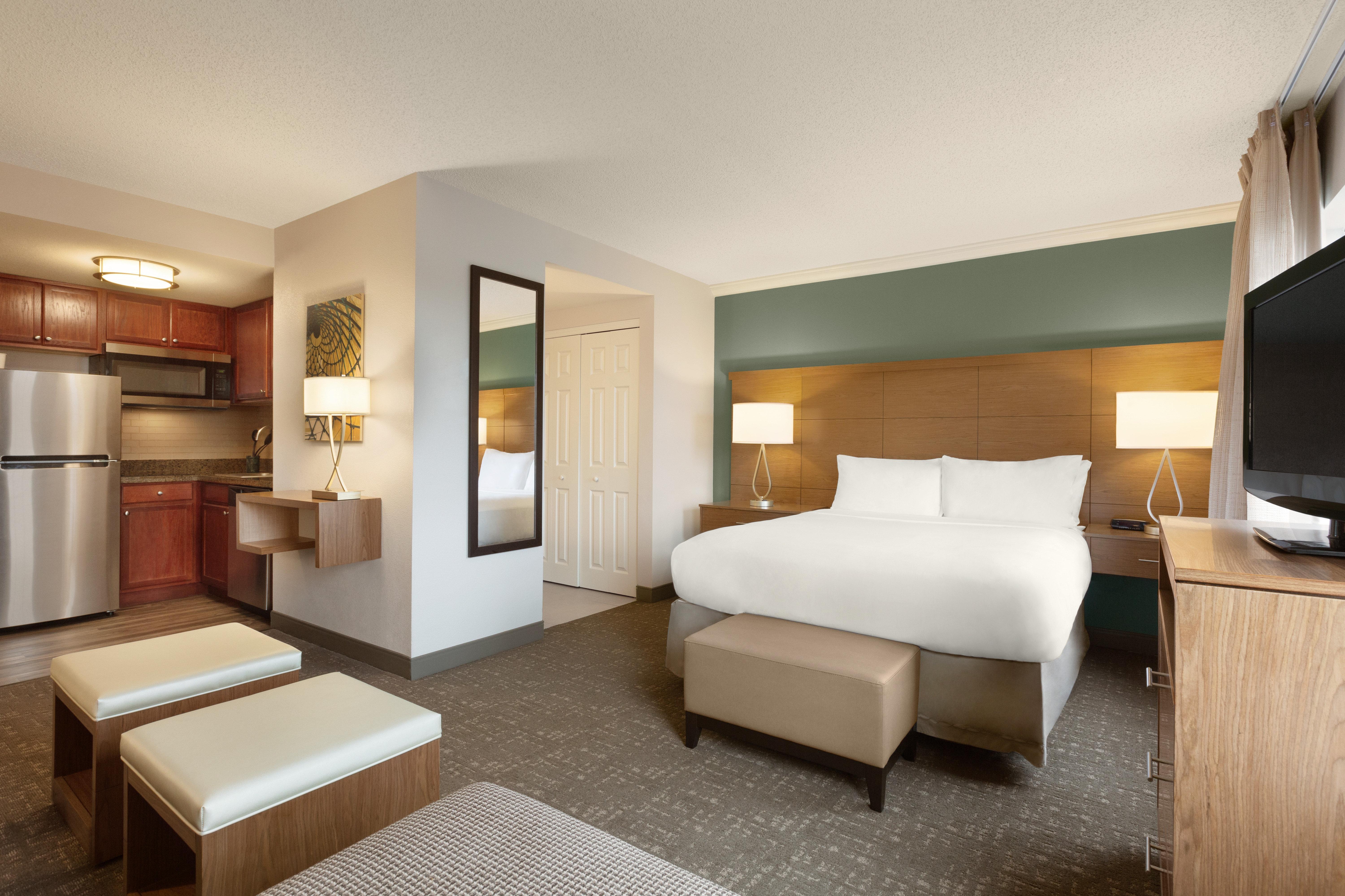 Staybridge Suites Tampa East- Brandon By Ihg Mango Exterior photo