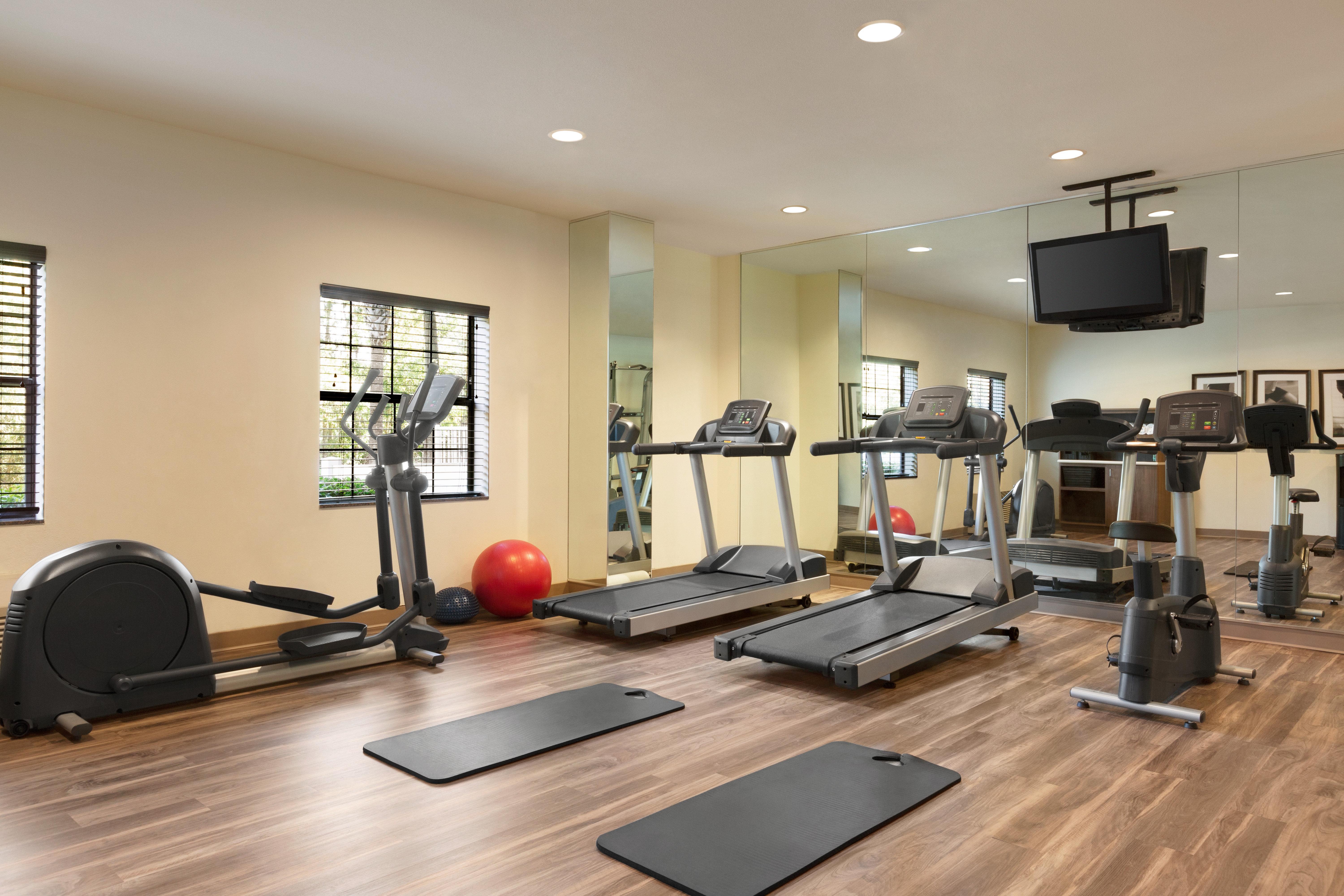Staybridge Suites Tampa East- Brandon By Ihg Mango Exterior photo