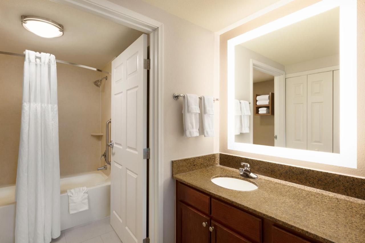 Staybridge Suites Tampa East- Brandon By Ihg Mango Exterior photo